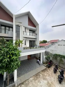 TOWNHOUSE BRAND NEW MODERN MINIMALIS DI JAGAKARSA