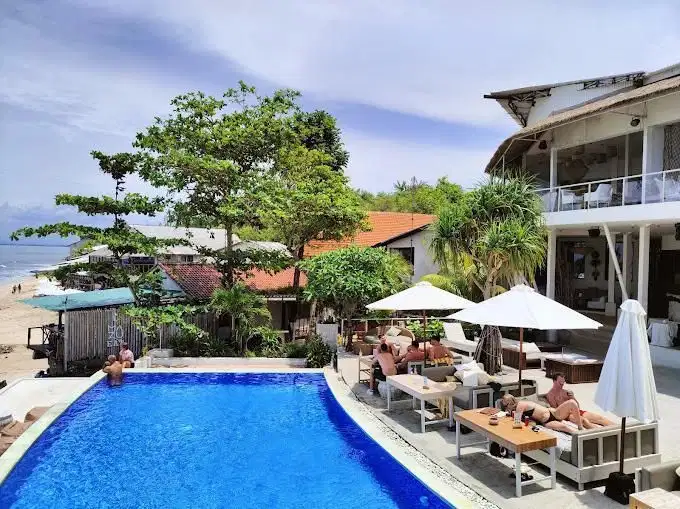 Beach Club Pantai Balangan Badung