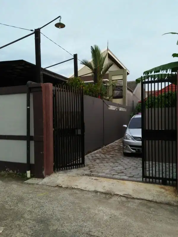 rumah di cinangka dekat ke pondok cabe