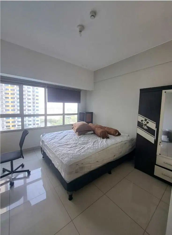 disewakan studio bagus furnished view kolam di Summarecon Bekasi