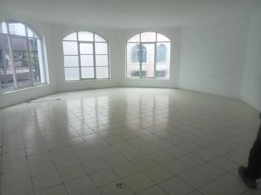 Disewakan Ruko 2 Lantai Hoek Di Metro Indah Mall Soekarno Hatta