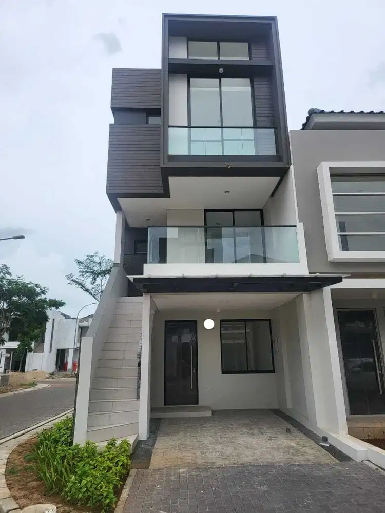 Termurah Dijual Rumah Golf Island Pik 5x15 Hook 3 Lantai