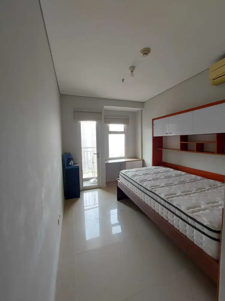 Studio Semi Furnished Apartemen Madison Park - Mall Central Park