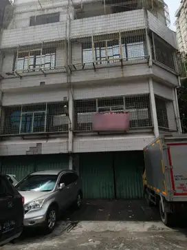 Dijual/sewa ruko di Pangeran Jayakarta