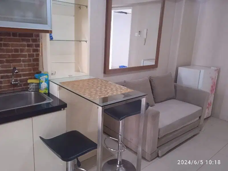 DISEWAKAN UNIT DIATAS MALL APT BASSURA CITY TYPE 2 BR FURNISHED