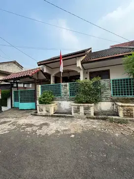 RUMAH LAMA LAYAK HUNI DI CINERE