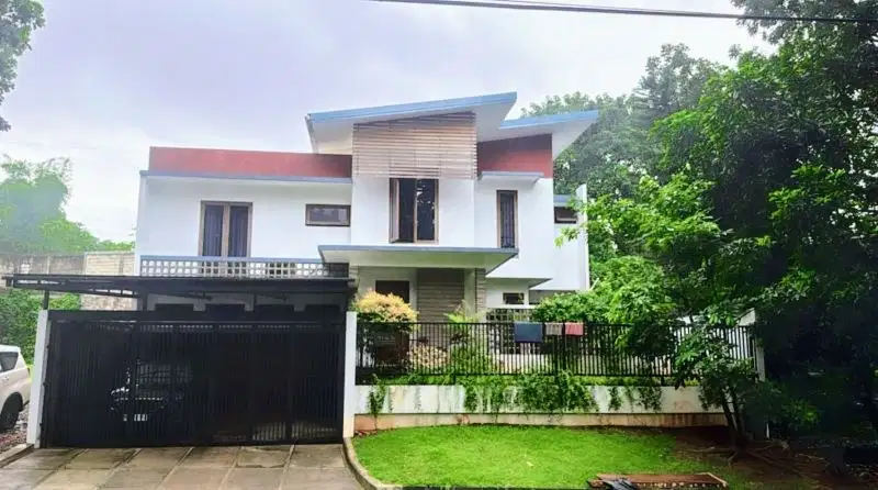 RUMAH DALAM CLUSTER PREMIUM DEKAT STASIUN PD RANJI DAN BXC MALL