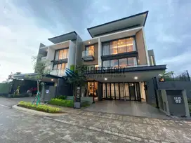 Rumah Mewah View Botanical Park, Laurel Navapark Brand New