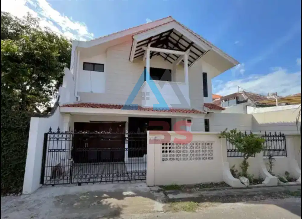 Dijual rumah 2 lantai  lokasi jl utama Teuku Umar Denpasar barat