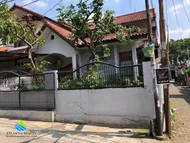 Dijual rumah 2 lantai siap huni di rempoa timur ciputat