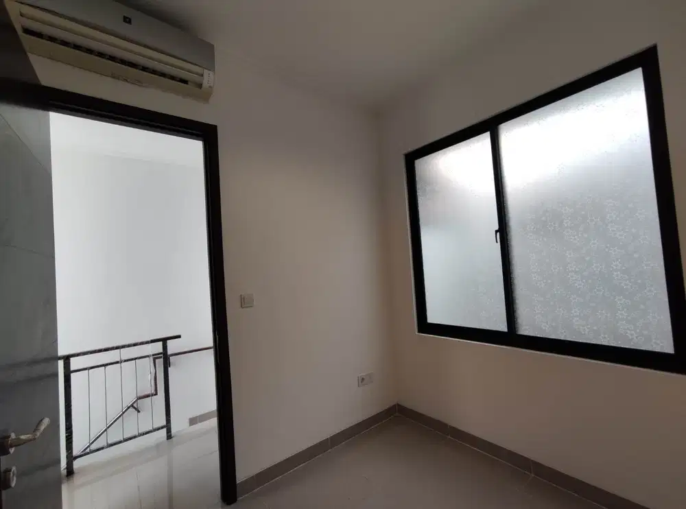 Dijual Rumah Rumah PIK 2 Milenial uk 4,5x10m semi furnish harga murah!