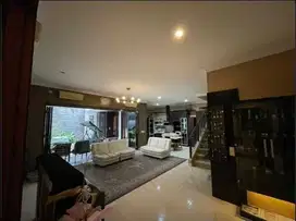 Dijual Rumah di The Green Mirrage BSD
