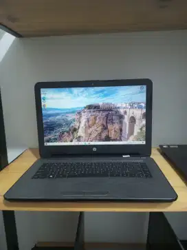 HP 14-AF Slim Grafik AMD A6-7310 R4 DDR 8GB SSD 128GB 14  3.5 Jam
