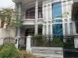 Dijual Rumah 3 Lantai di Gading Griya Residence, Kelapa Gading