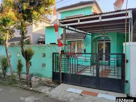 Rumah diboulevard dalam cluster siap huni