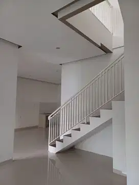 Rumah Siap Huni Belakang UPJ Dekat dengan BXchange