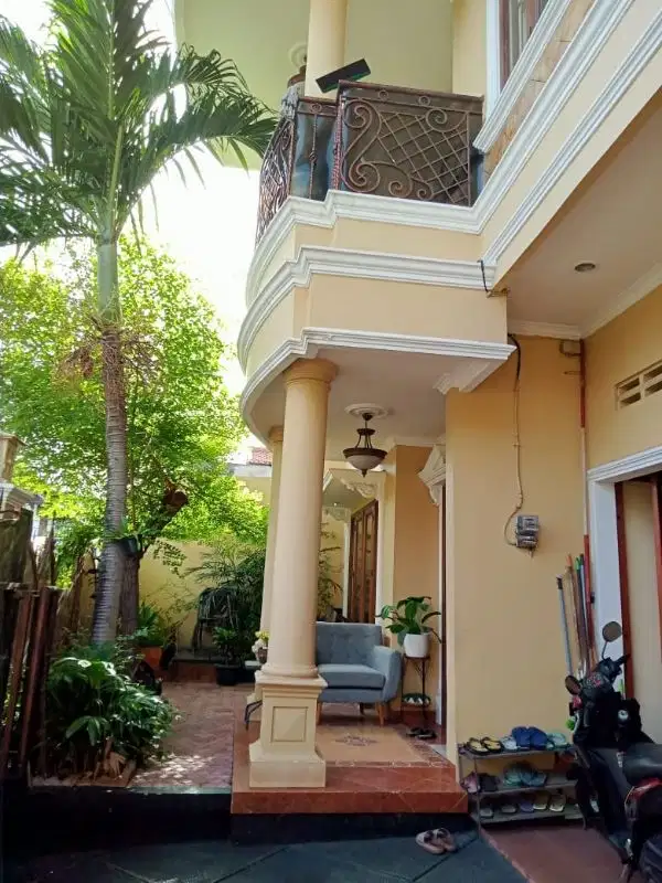 Rumah 2 lantai di daerah tebet
