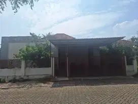 Dijual rumah semi furniture di hoek tnh luas, di Citra Indah