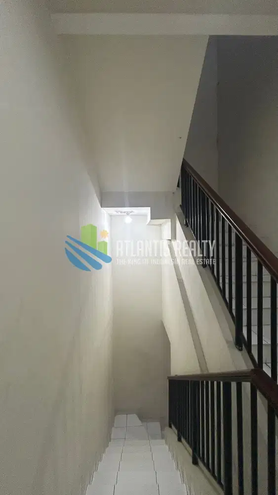 Dijual Ruko Crystal 3 lantai Siap Huni