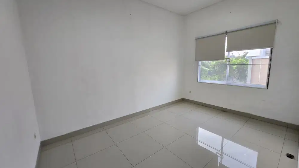 Jual Rumah Green Lake, Luas 400 m