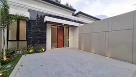 RUMAH BARU, MODERN, 8 MENIT KE KAMPUS UII JOGJA