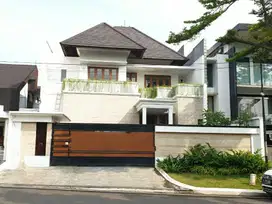 DIJUAL RUMAH SUPER MEWAH BRAND NEW PONDOK INDAH LENGKAP DENGAN SWIMMING POOL