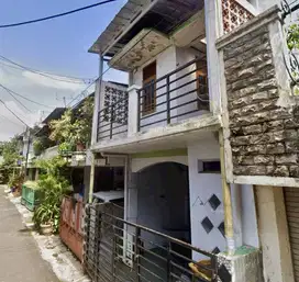 Rumah 2 Lantai di Perumkar Pondok Kelapa
