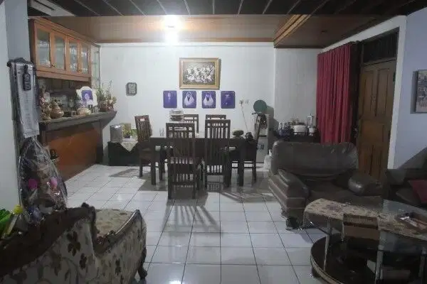 Rumah 3 Lantai di Sayap Arcamanik Endah, 11 KT & 7 KM Ref.04717