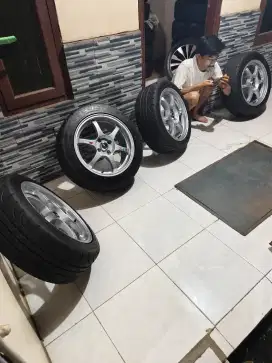 BAN DAN VELG MOBIL