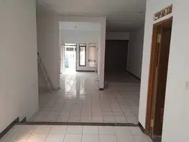 Disewa Rumah Terawat Nyaman di Taman Kopo Indah I