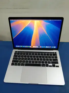 MacBook Pro m2 8/256
