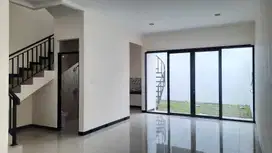 Rumah bagus di Taman Kopo Indah 5
