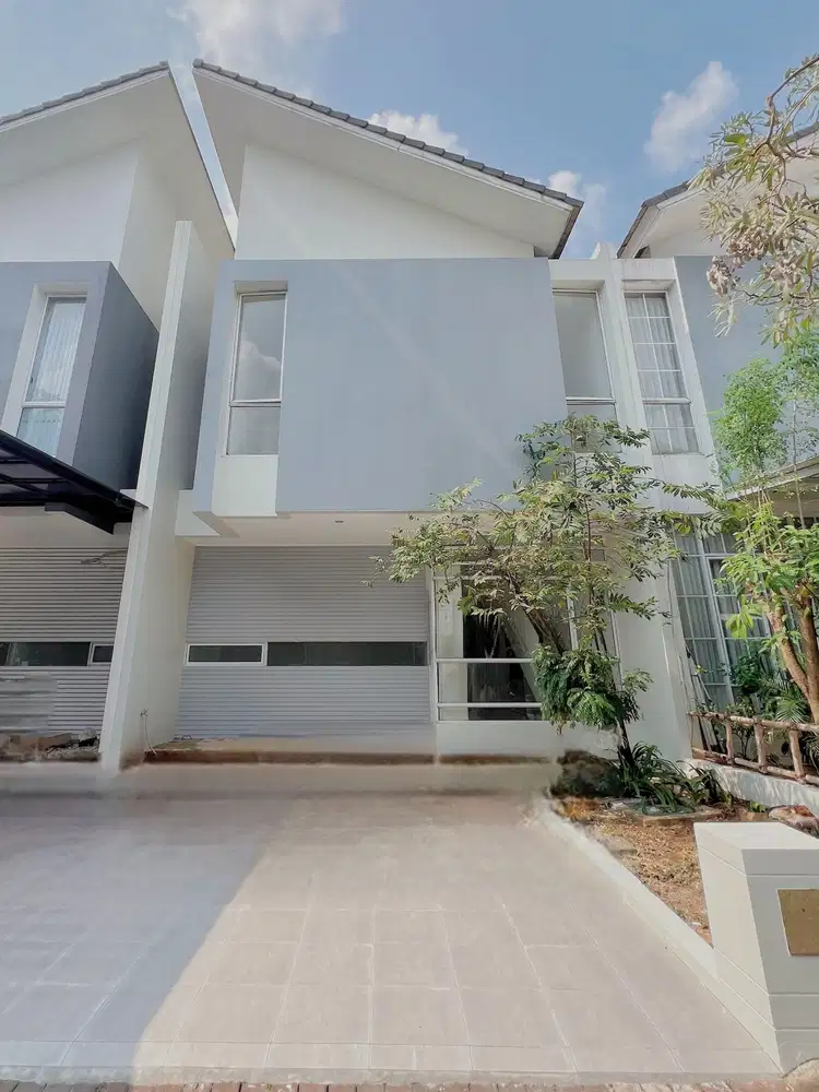 Rumah Dengan Taman Terbuka Carport 2 Termurah Discovery Bintaro Jaya