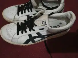 Original asics made in taiwan