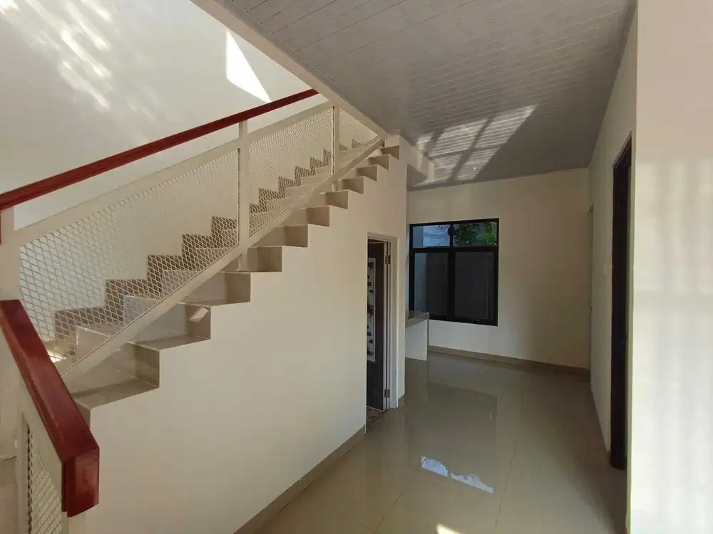 RUMAH CLUSTER BARU 2 LANTAI DEKAT STASIUN SERPONG DAN TOL RAWABUNTU