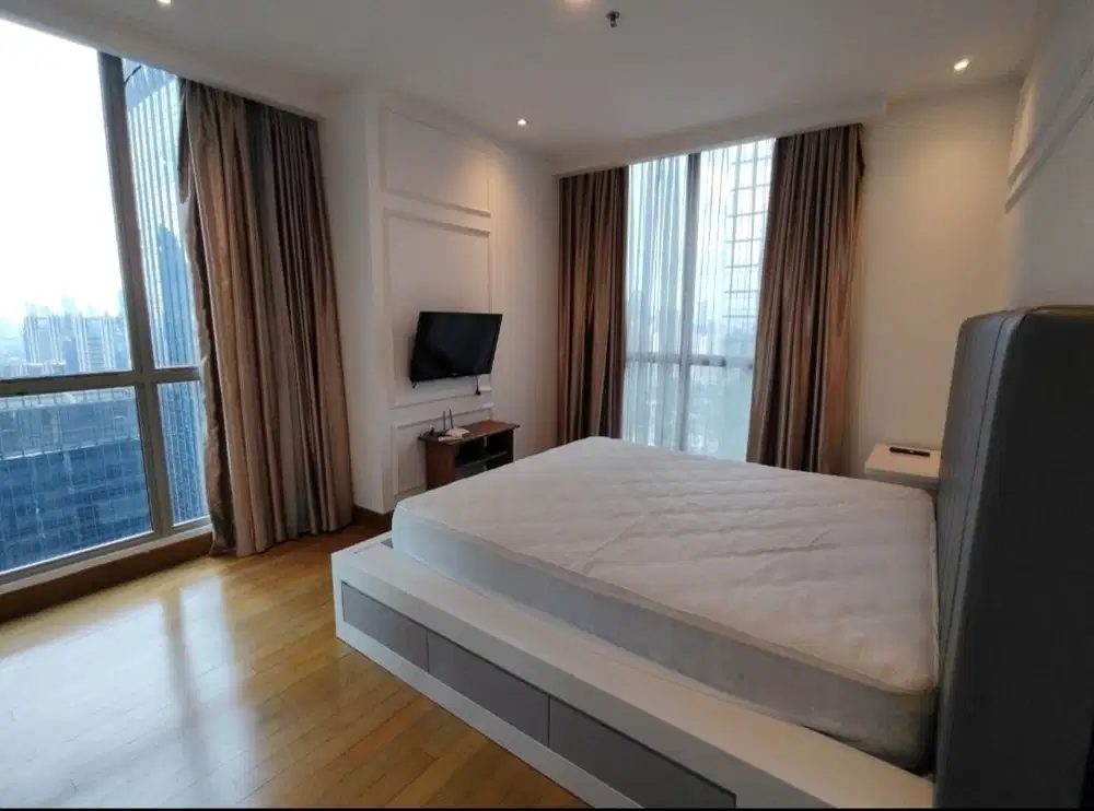 Dijual Apartemen Residence 8 Senopati 3 Bedroom lantai tinggi nego