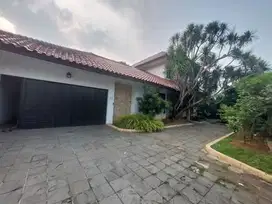 Dijual Modern Luxury & Comfy House at Kemang Timur