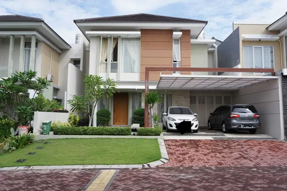 RUMAH MEWAH STRATEGIS DI BOULEVARD GREEN HILLS SLEMAN