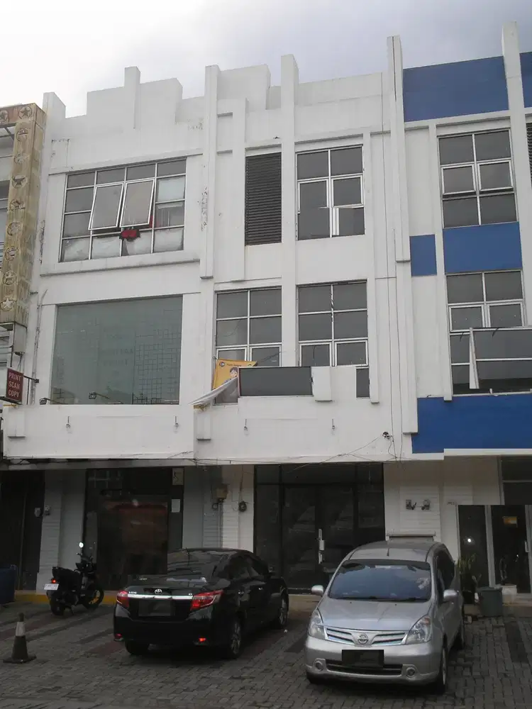 Ruko 7 Sees, Gading Serpong, Tangerang.