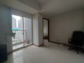 Disewakan 1BR Unfurnish View Central Park Apartemen Royal Medit