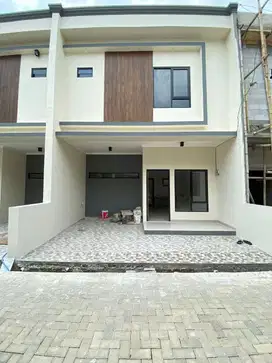 Rumah 2 Lantai Siap Huni 10 Menit ke Stasiun Depok DP 0 Free Biaya