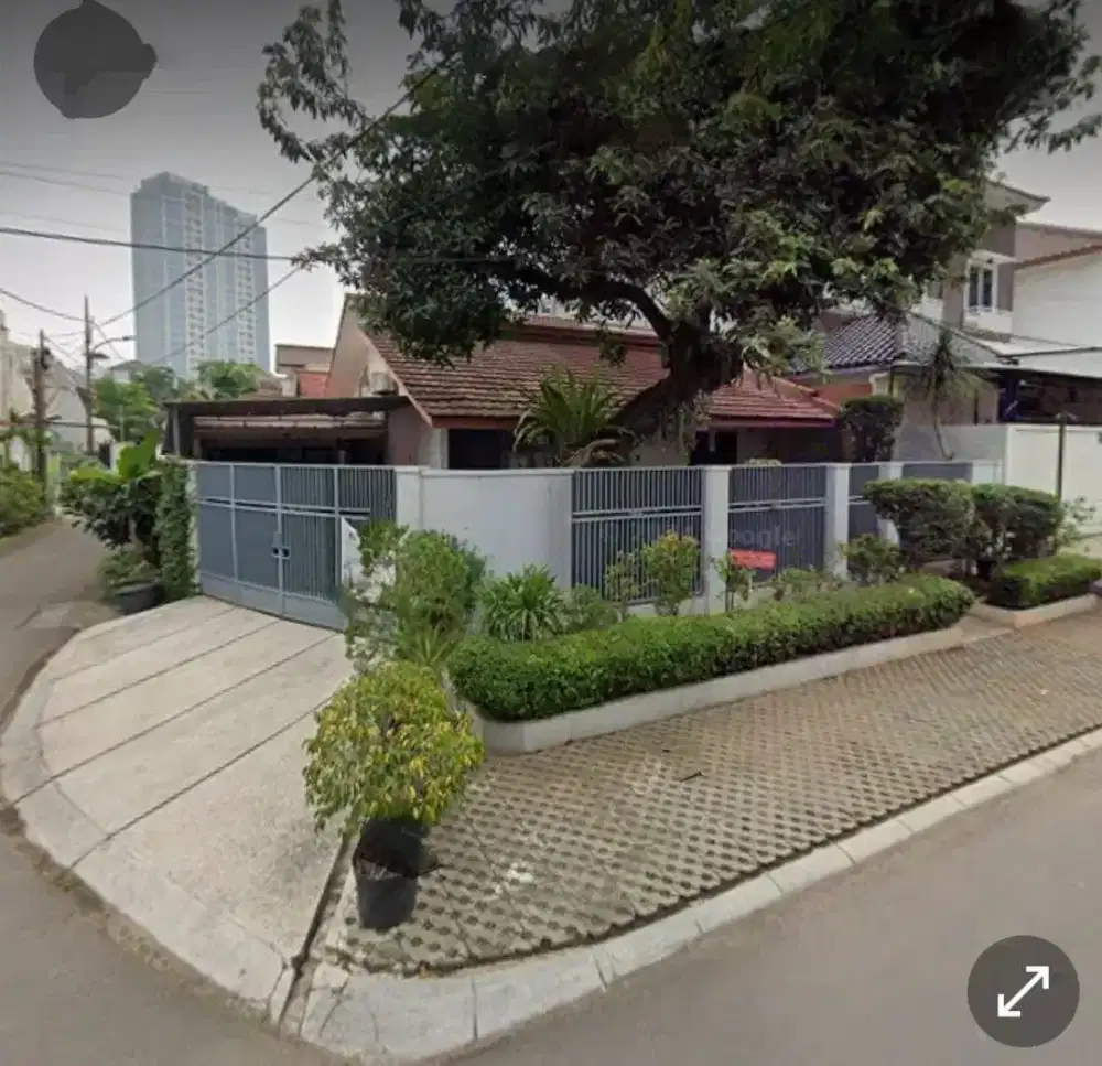 Dijual rumah hoek di Kramat Pela Kebayoran Baru dekat Melawai/Blok M ,