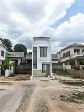 Rumah Modern Dijual DP 0% Free Biaya akses 10 menit ke stasiun Depok