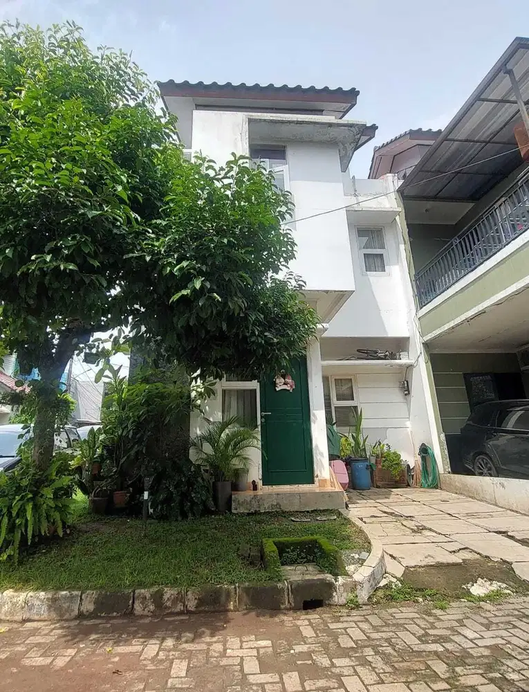 Dijual rumah cantik 2 lantai cluster area Cirendeu Ciputat Tangsel