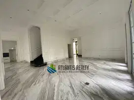 Rumah Mewah American Style Cluster The Tiara PHG Gading Serpong, Rumah Hook