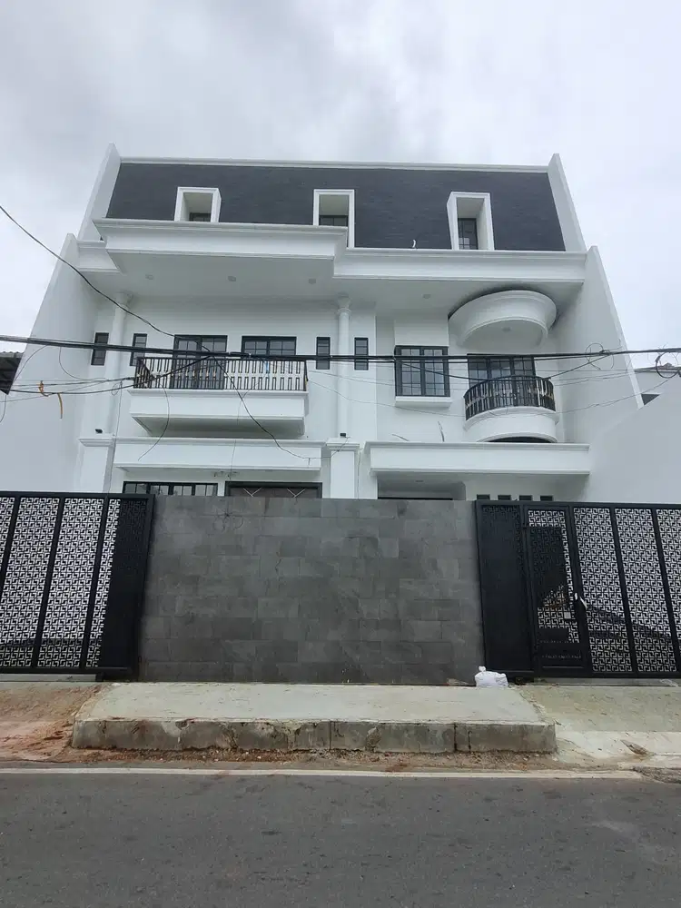 DIJUAL RUMAH MEWAH di Jalan raya Tomang Jakarta Barat