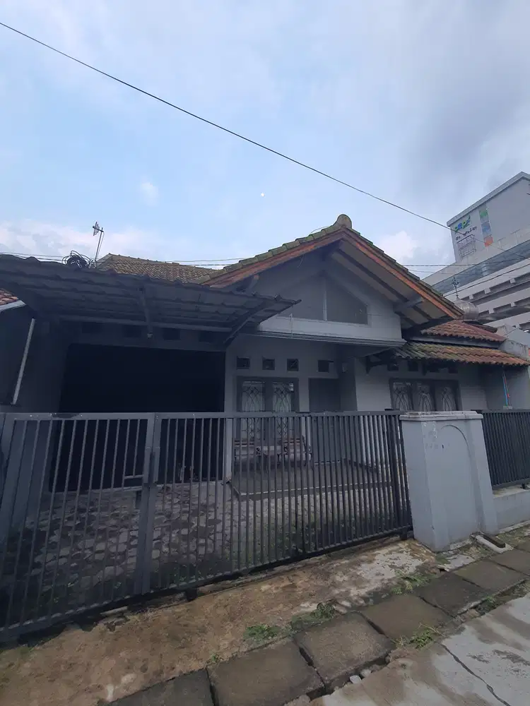 Dijual Rumah Nyaman dan Terawat Siap Huni Lokasi di Babakan Ciparay