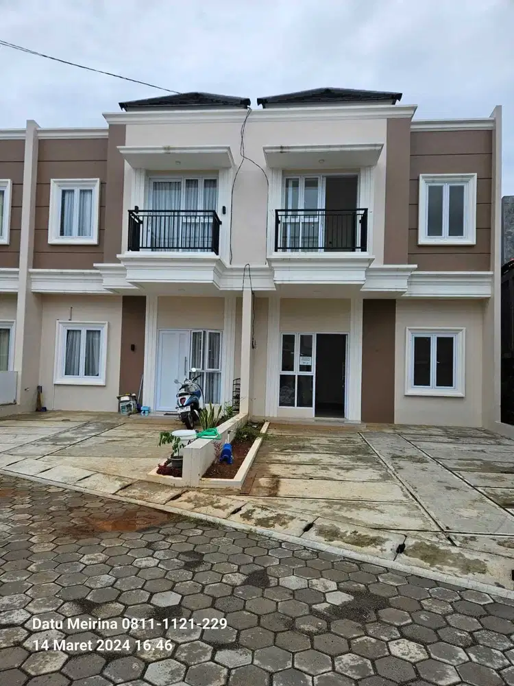 Rumah Baru 2 LT DP 0 Siap Huni Pinggir Jalan Raya 10 Menit ke Stasiun