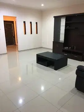 Disewa Rumah Terawat Nyaman Dan Aman di Taman Holis Bandung