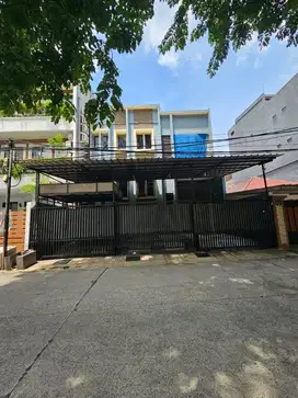 n977 Rumah 3lt 200m2 Gading Putih Raya Kelapa Gading bagus timur